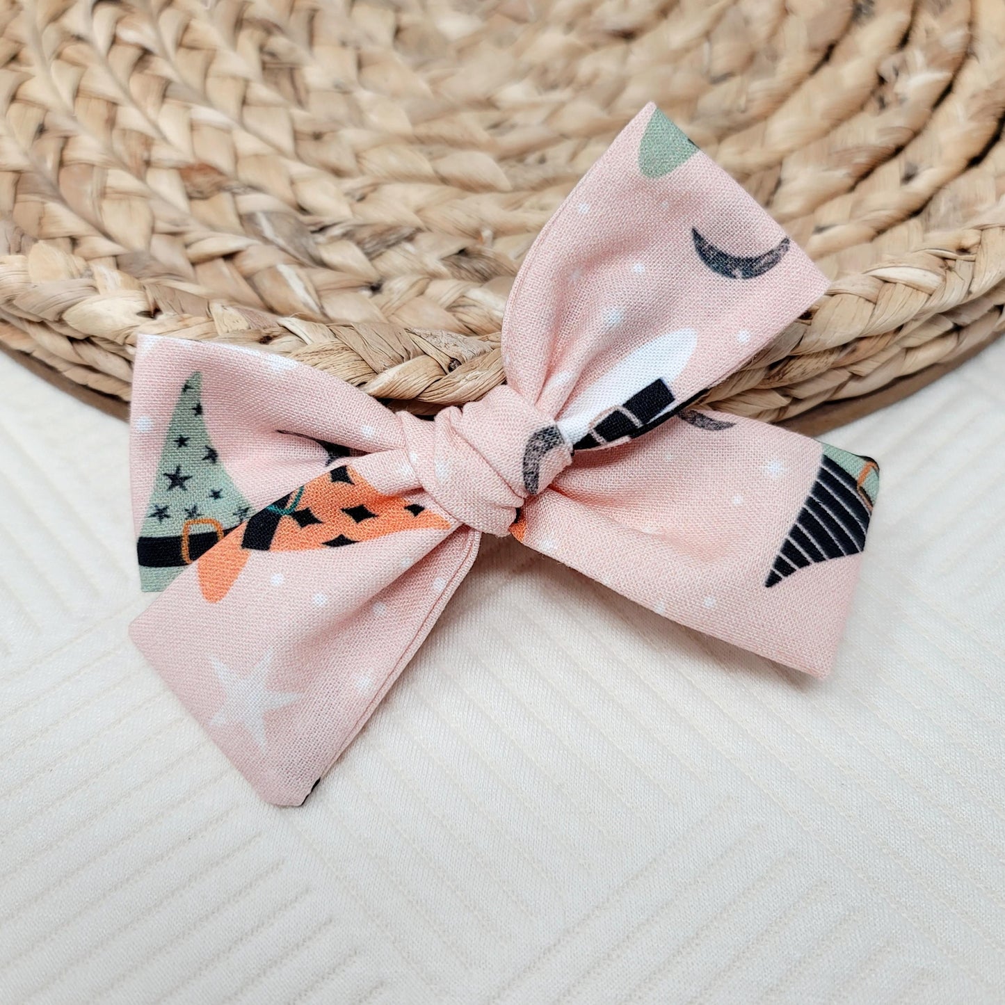 Witch Hat Saylor Hair Bow